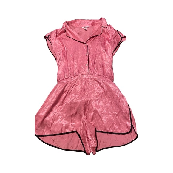 Victoria Secret silky romper/ sleepwear intimates, Size XL, EUC - Picture 1 of 6